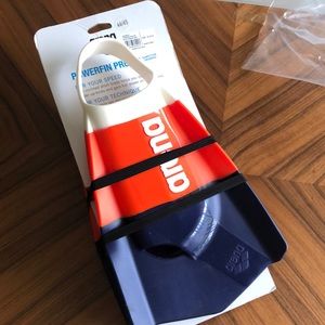 Arena Swimwear - powerfin pro fins. Size 11-11.5 US